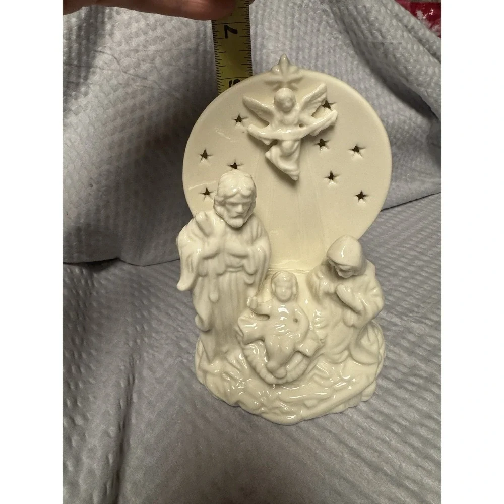 Vintage 2000 Ceramic Tea‎ Light Holder Nativity Scene